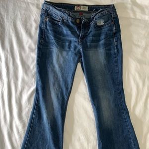 !! Disclaimer!! This was purchased from goodwill, I also never worn this out